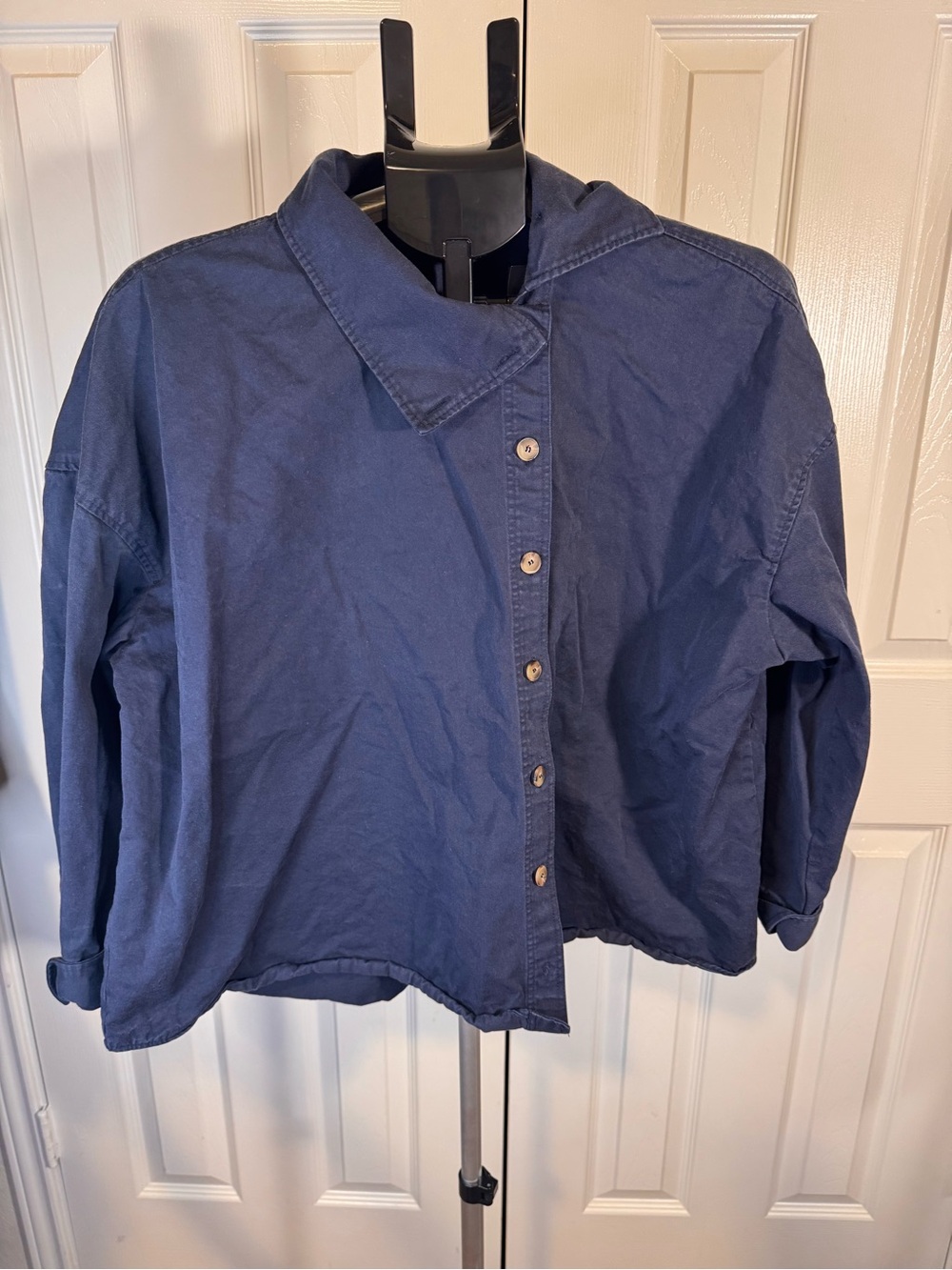 Zara Navy Blue Asymmetrical Cropped Button-Down Shirt – XL